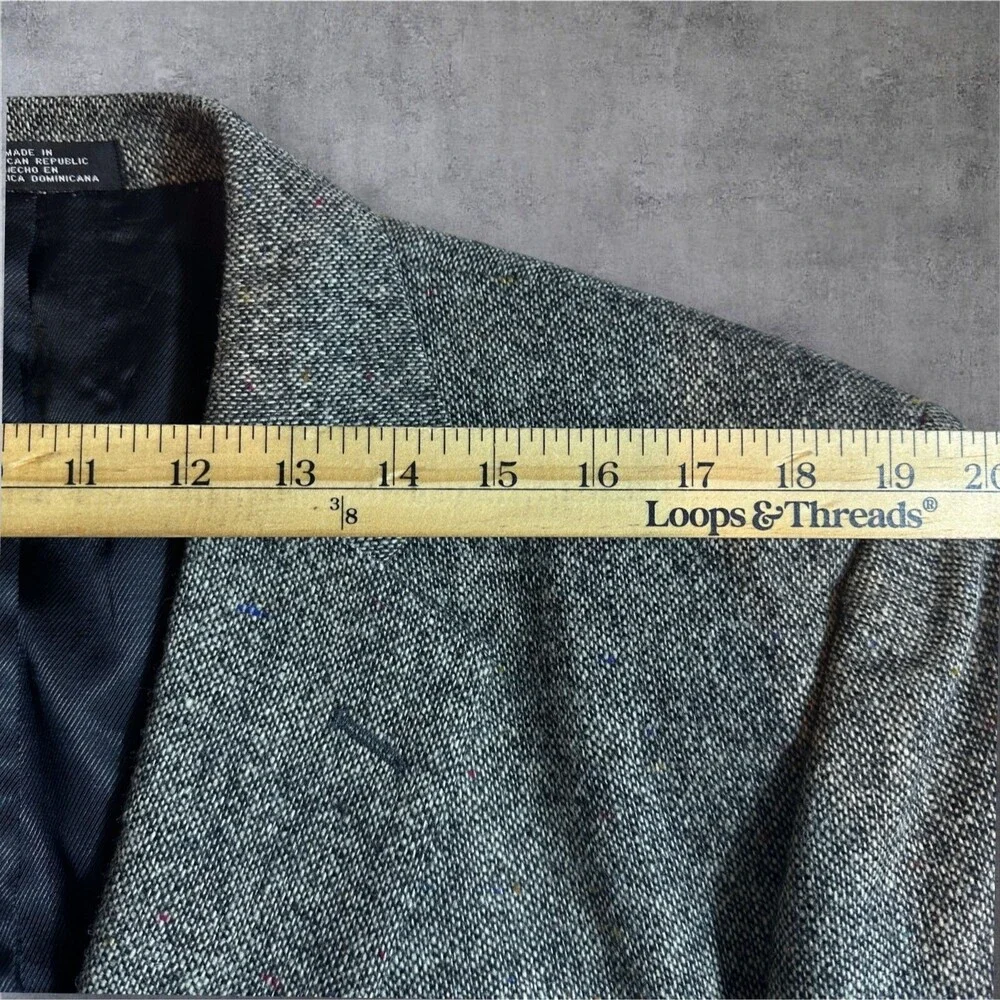 Vintage BARRINGTON TWEED WOOL Men's 44S Gray Blazer Sport Coat Two Button Jacket
